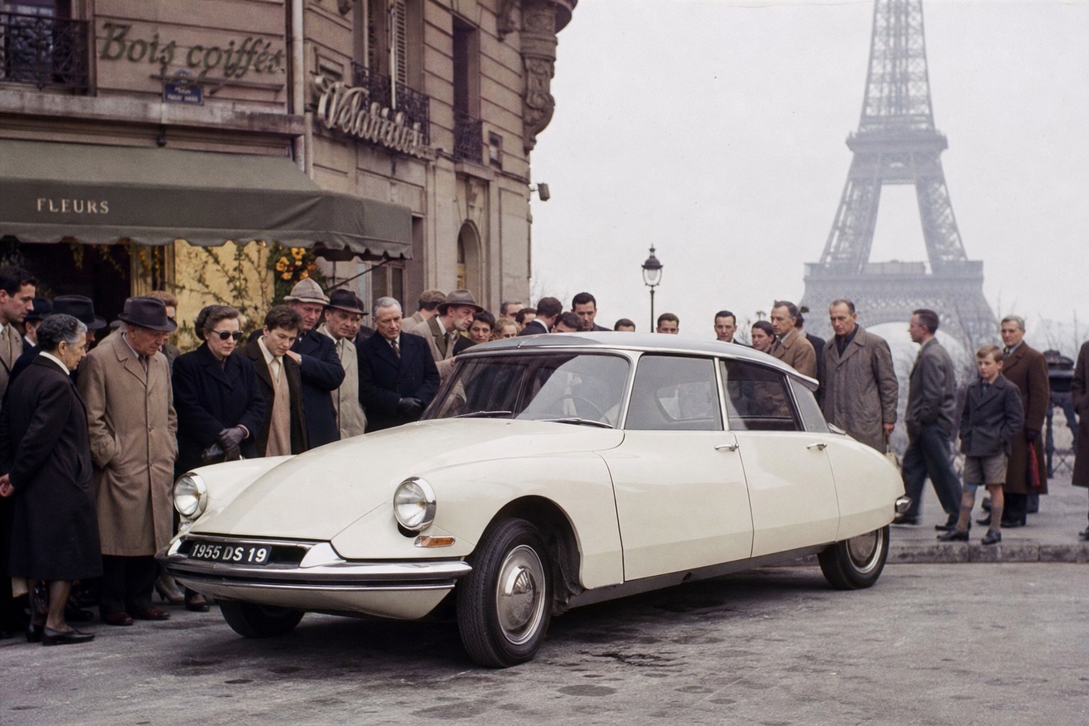 Citroën DS: космический корабль среди «часов с кукушкой»
