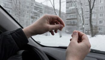 Как не убить лобовое стекло зимой: 7 шагов без замены за 50000 — 2026